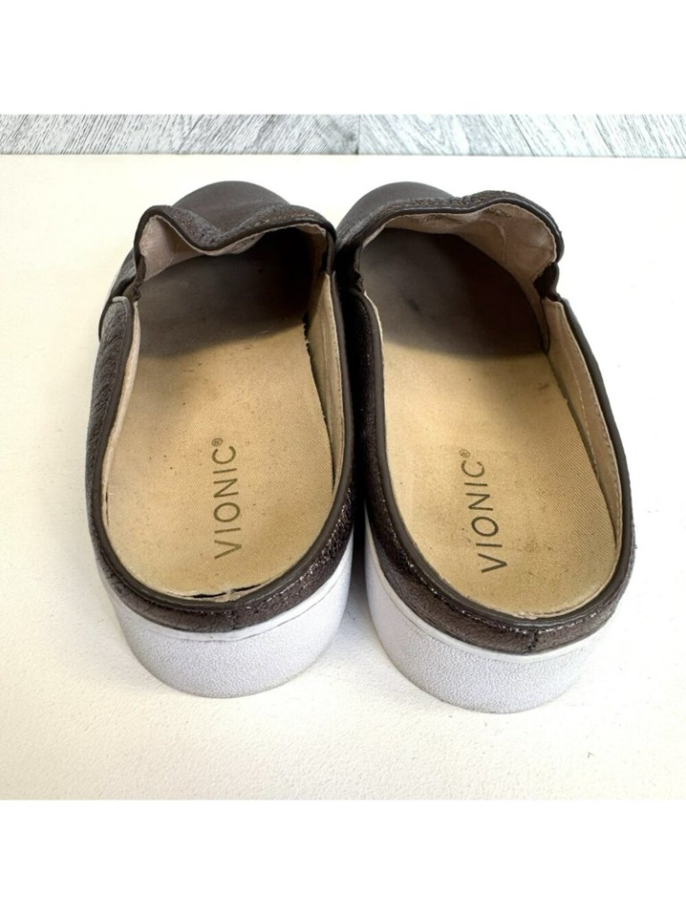 Vionic Dakota Bronze Metallic Mules Comfort Shoes Womens Size 8.5 Slip On Slides - Picture 5 of 9